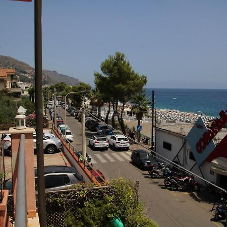 Poseidone Sea Apartment Taormina ماتزيو المظهر الخارجي الصورة