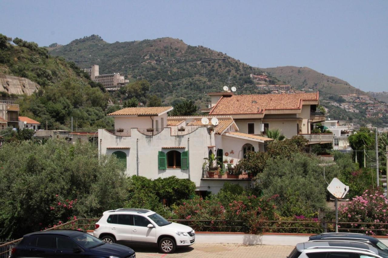 Poseidone Sea Apartment Taormina ماتزيو المظهر الخارجي الصورة